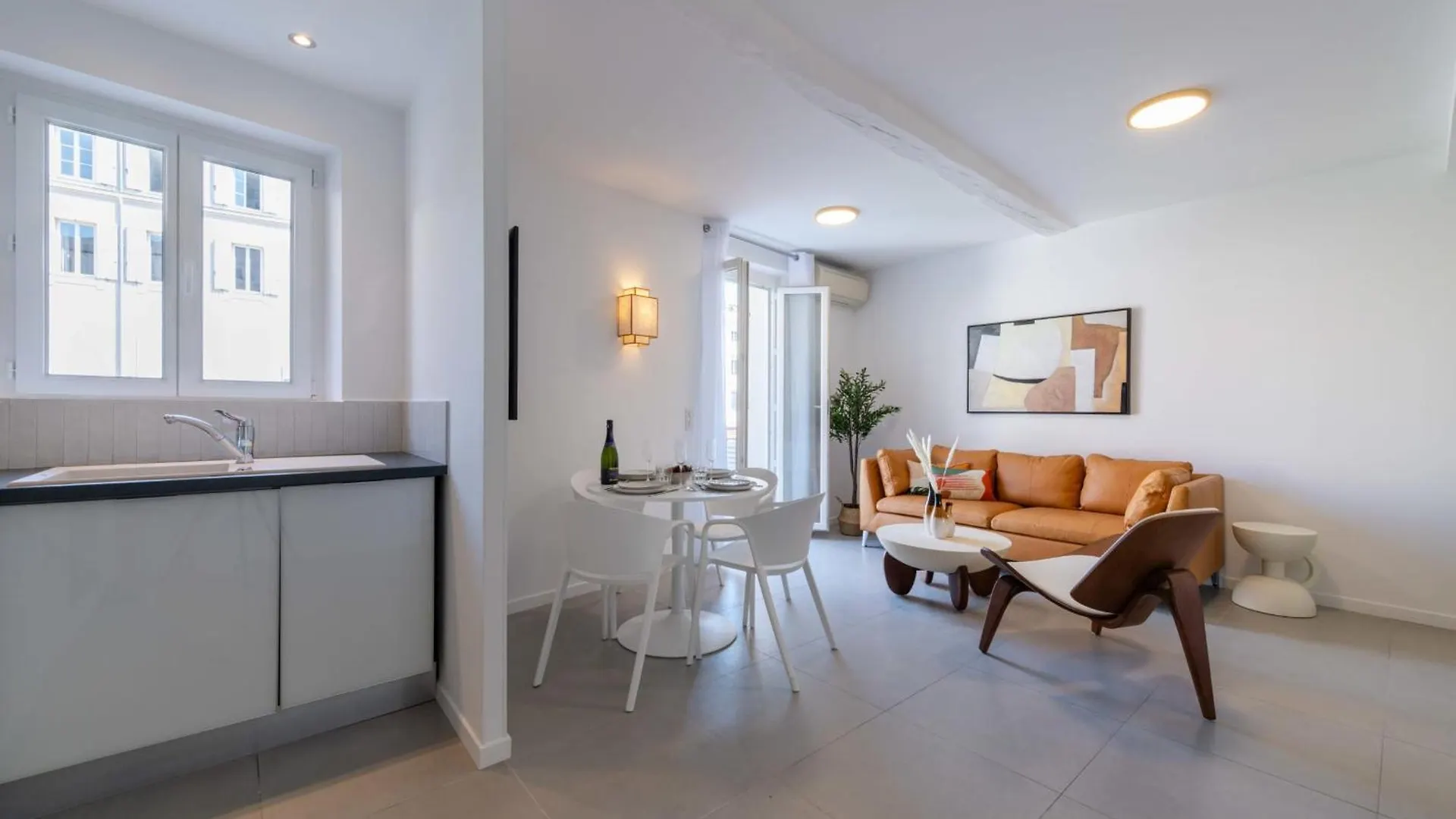 2-Br Apartment Terrace Cannes City Centre