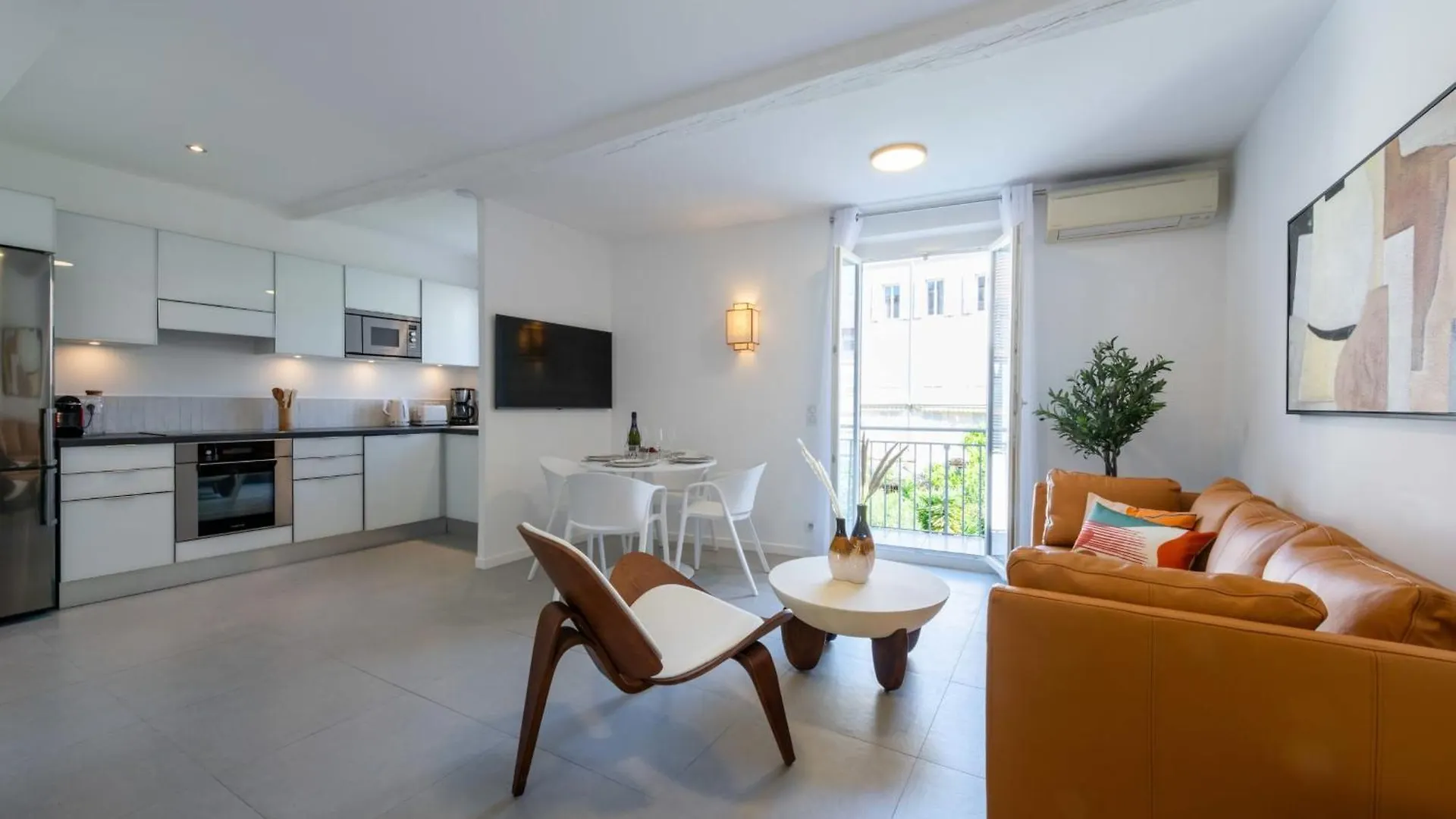 2-Br Apartment Terrace Cannes City Centre